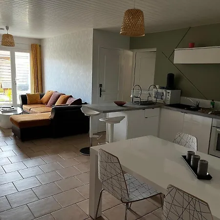 Riva-mela Apartment *